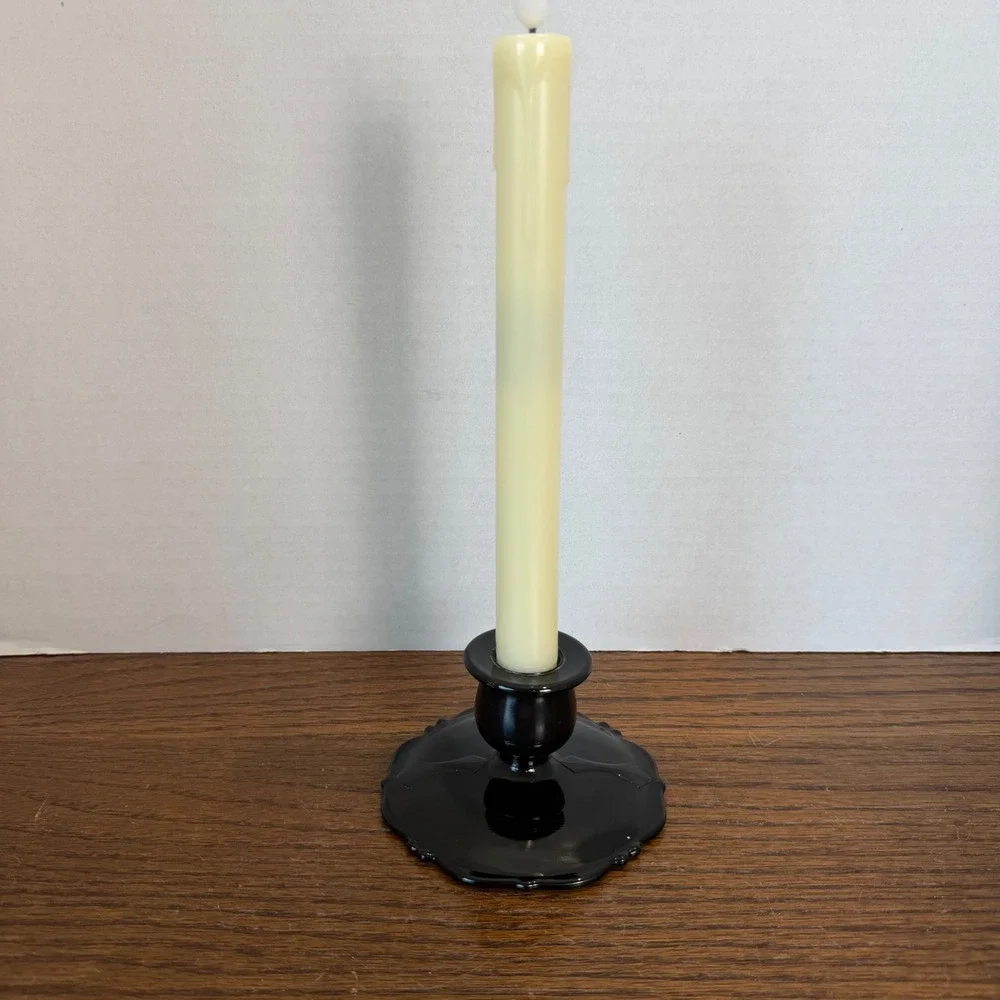 L.E. Smith Black Amethyst Glass Candle Holder Vintage Scalloped Base